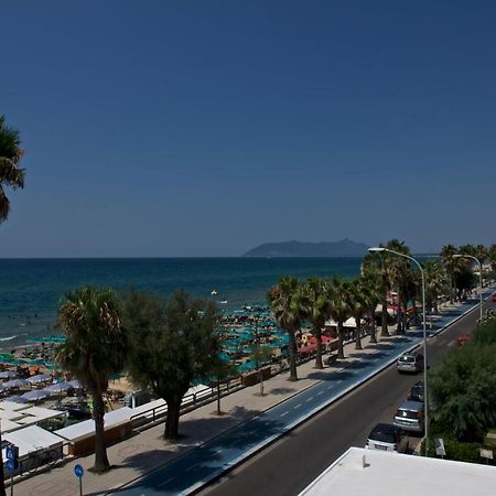 Hotel Ristorante Centosedici Terracina Luaran gambar