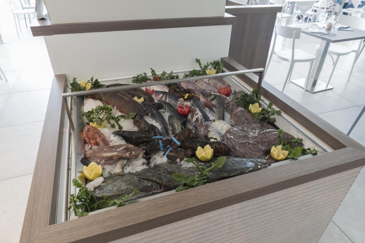 Hotel Ristorante Centosedici Terracina Luaran gambar