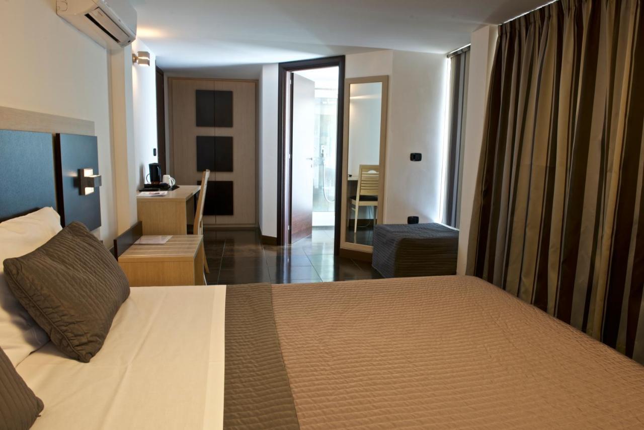 Hotel Ristorante Centosedici Terracina Luaran gambar