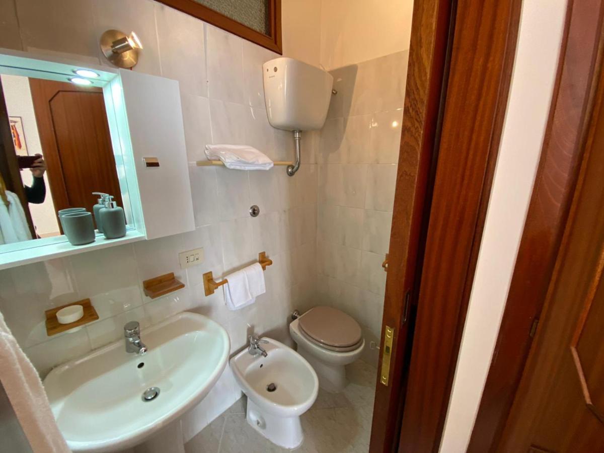 Hotel Ristorante Centosedici Terracina Luaran gambar